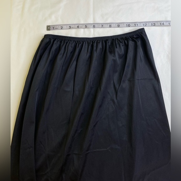 Vassarette Black Half Slip With Slit Size Medium - Picture 6 of 6